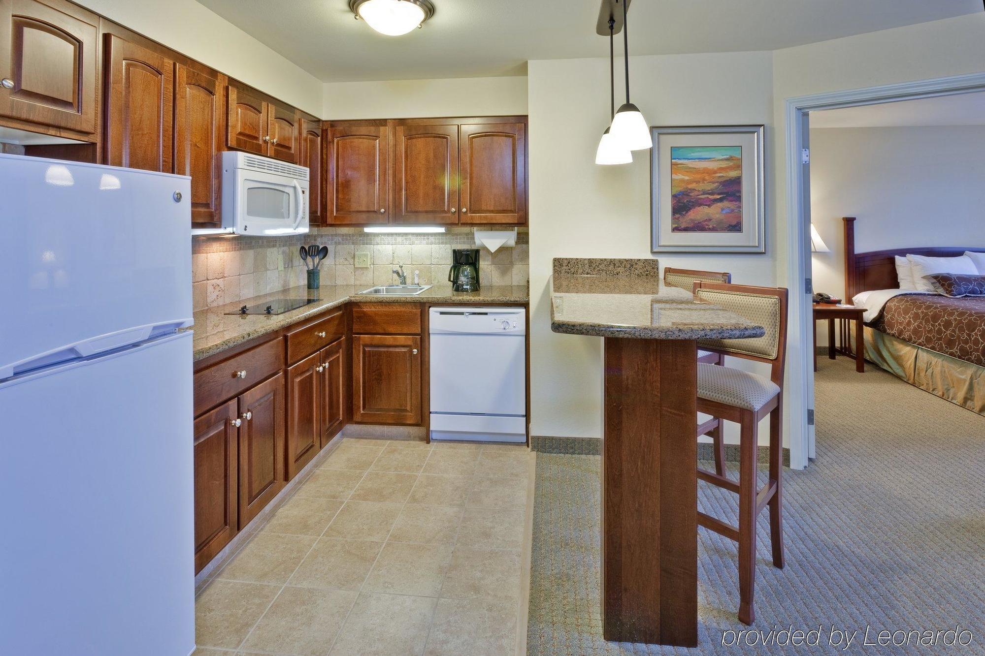Hotel Staybridge Indianapolis-carmel By Ihg
