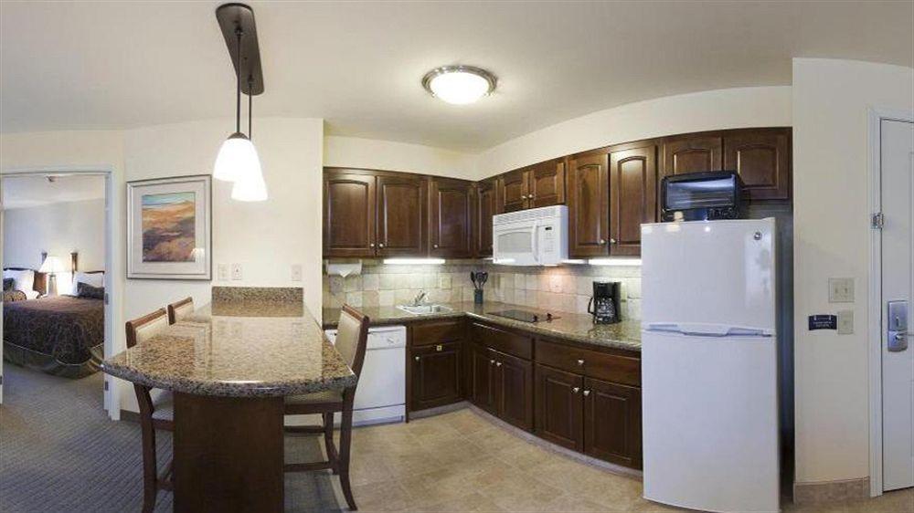 Hotel Staybridge Indianapolis-carmel By Ihg